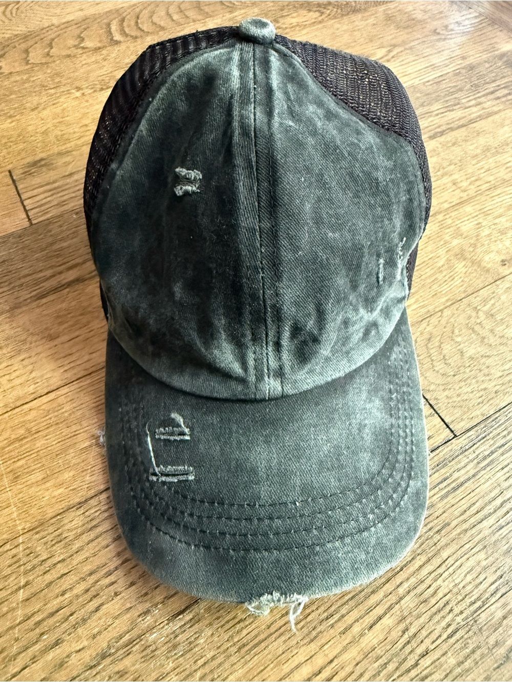 Rosoz Black Distressed Trucker Baseball Hat Pony Tail Criss Cross
